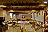 Stimmungsvolle Restaurant im Hotel Gastland M1 - Paty