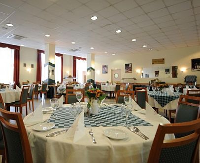 Platanus Hotel in Budapest - restaurant - Hotel Platanus