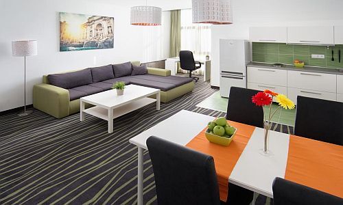 Konferenzhotel und Wellnesshotel Rubin Budapest, M7, M1, Budapest Budaörsi ut, Hotel RUBIN