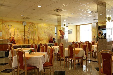 Hotel Zuglo - Restaurant mit traditionellen ungarischen Spezialitäten