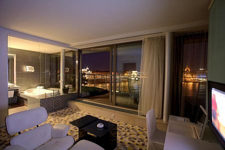 Günstige Hotelzimmer in Buda im Lanchid 19 Hotel mit Panoramablick auf die Donau