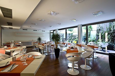 Modernes Restaurant in Budapest im Design Hotel Lanchid 19