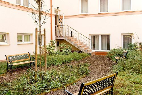 Angenehmer Garten im City Hotel Budapest - Appartementhotel im Stadtzentrum Budapest