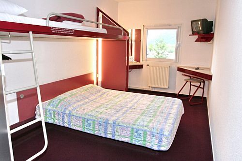 Dreibett-Zimmer nur 20 km von Budapest entfernt - Billige Unterkunft an der M1 Autobahn Budapest Anfahrt - Freies Zimmer im Drive In Hotel Törökbalint Budapest