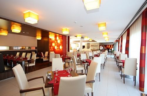 Restaurant vom Hotel Royal Club Visegrad - Wellness Hotel im Donauknie