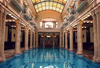 Gellert Bad Eintritt frei in Budapest vom Hotel