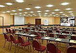 Konferenzhotel in Budapest - Vorbereiteter Konferenzsaal im Hotel Budapest in Buda nahe vom Moskva Platz - Konferenzhotel nahe zum Stadtzentrum